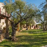 Paliokaliva And Apartmanhotel 3*