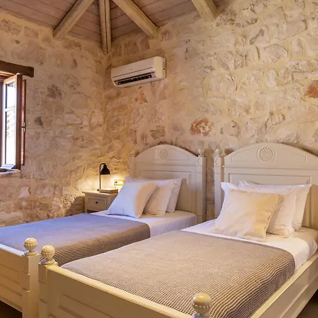 Aparthotel Paliokaliva And