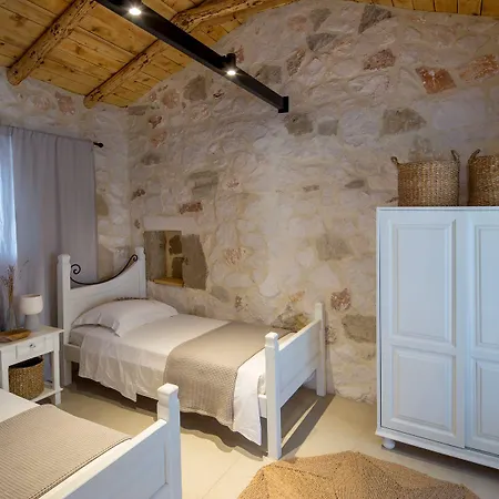 Paliokaliva And Aparthotel 3*