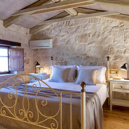 Paliokaliva And Aparthotel 3*