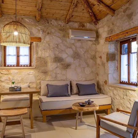 Paliokaliva And Apart Otel