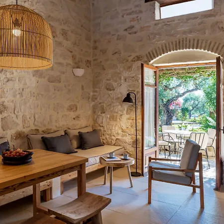 Apart Otel Paliokaliva And 3*