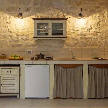 Paliokaliva And Apart Otel 3*